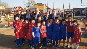 Intendente Veloso inaugura cancha en San Clemente